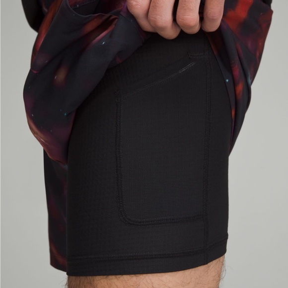 Lululemon Team Canada Pace Breaker Lined Short 5" Olympics 2024 Paris New - Picture 6 of 7